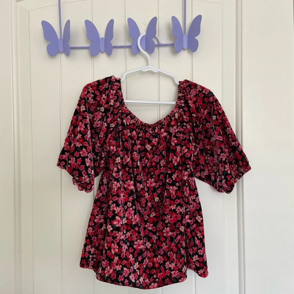 EUC | Old Navy‎ girl’s velvet floral puff sleeve blouse — large